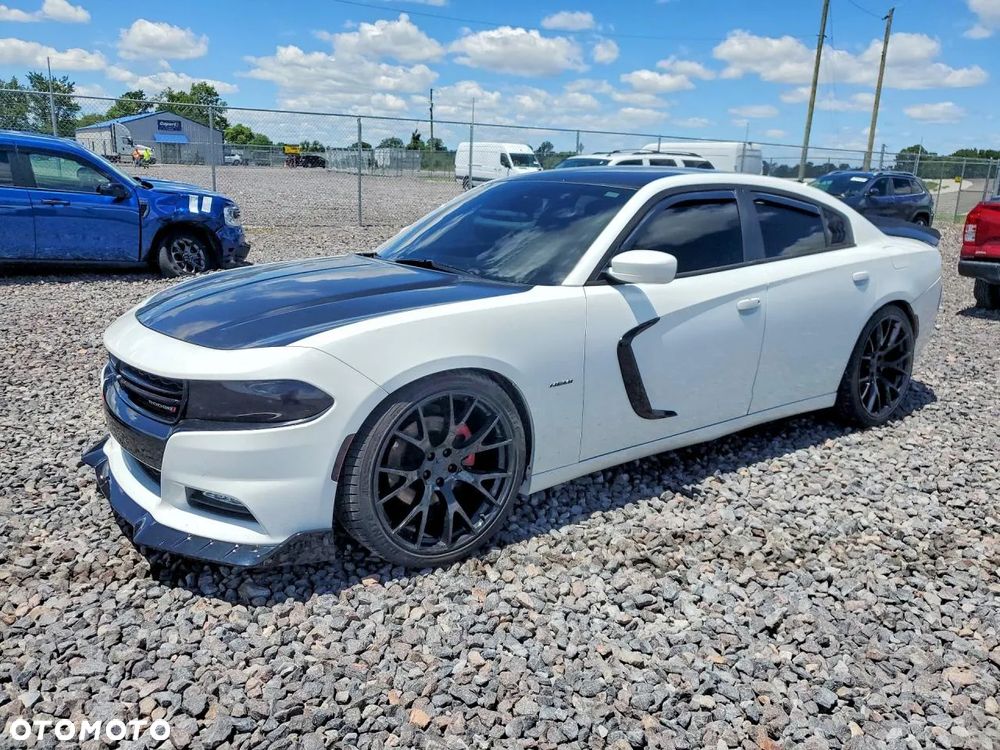 Dodge Charger 5.7 R/T - 2