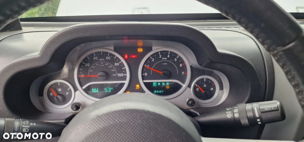 Jeep Wrangler Unlimited 3.8 Sahara - 19