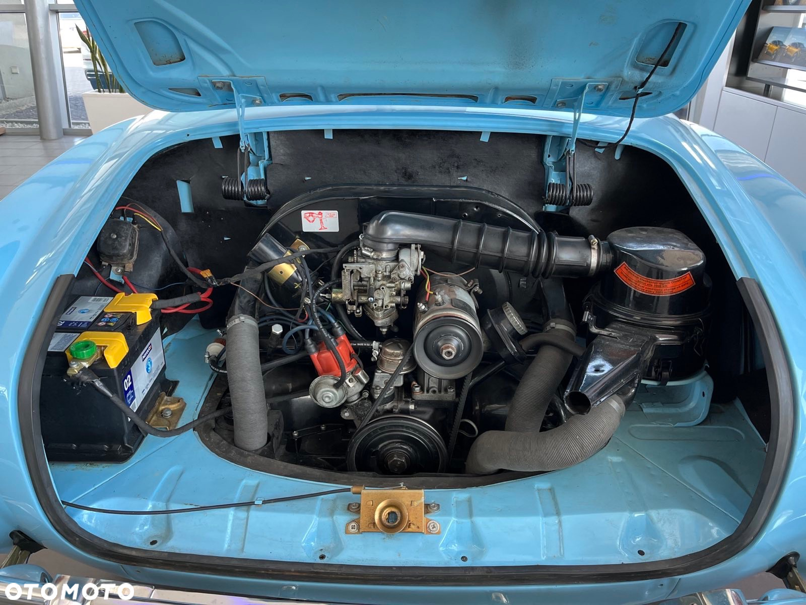 Volkswagen Karmann Ghia - 8