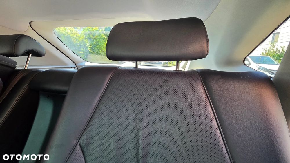 Lexus RX - 9