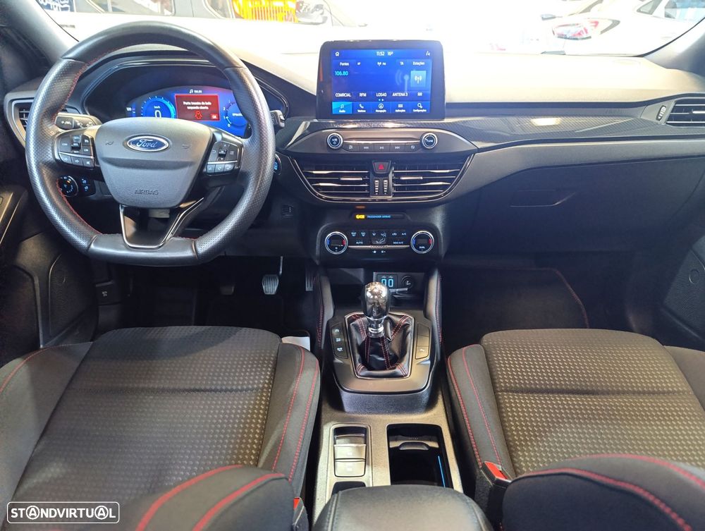 Ford Focus 1.0 EcoBoost Hybrid ST-LINE X - 9
