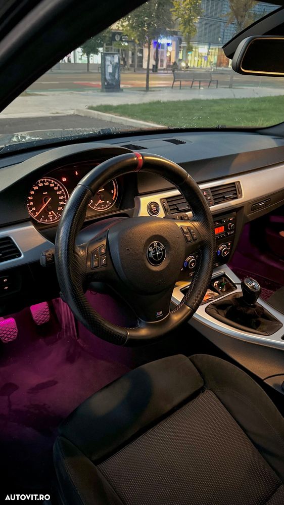 BMW Seria 3 320d - 11