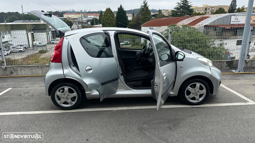 Peugeot 107 1.0 Black&Silver - 1