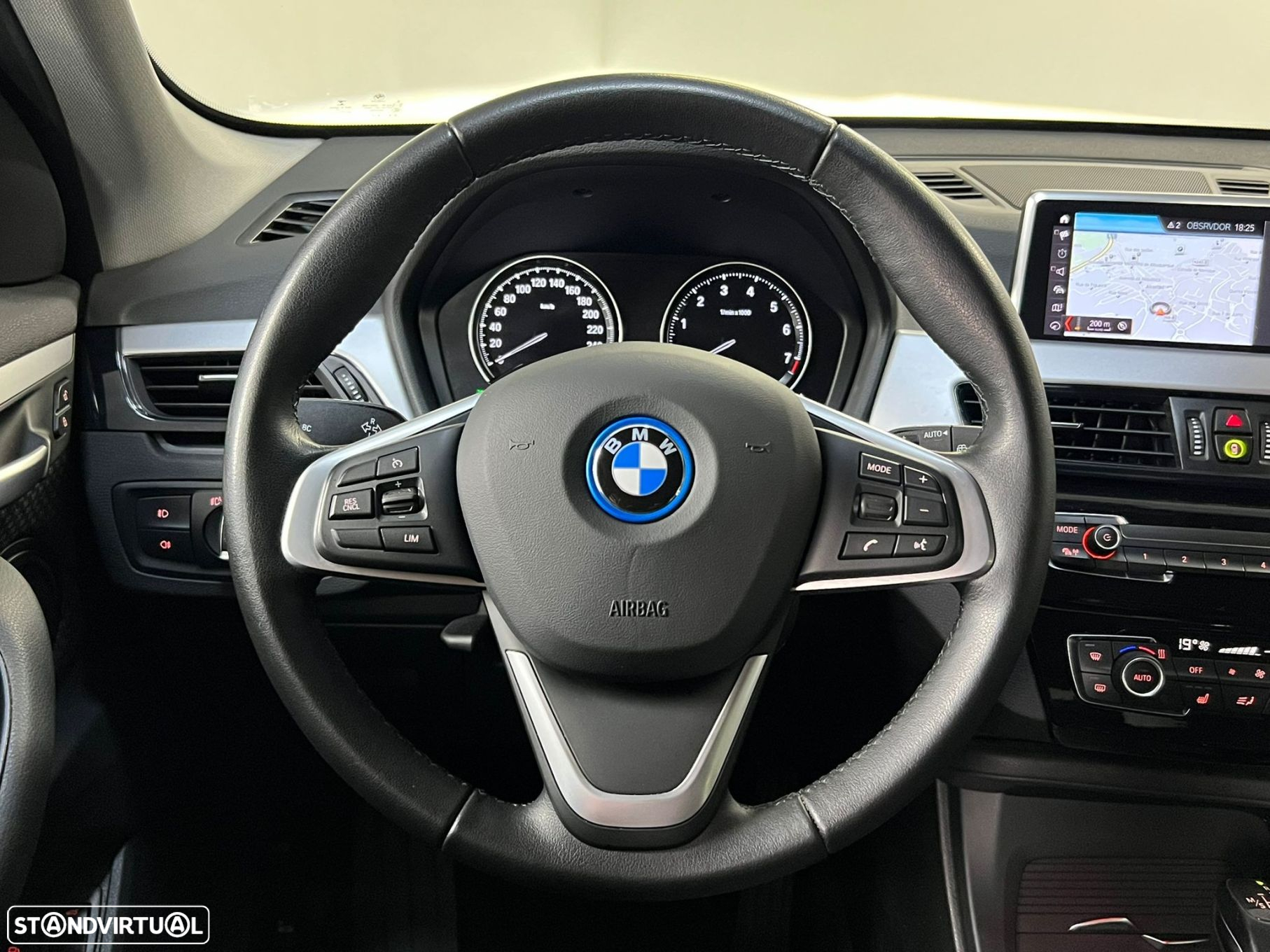 BMW X1 25 e xDrive Corporate Edition - 9