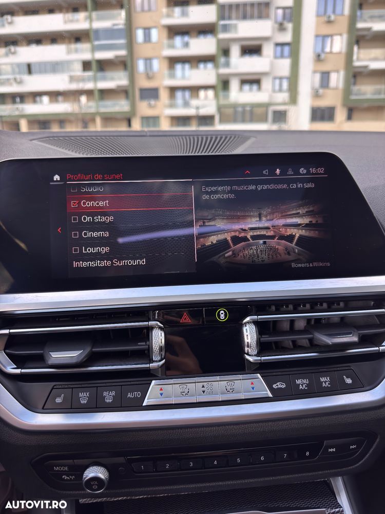BMW Seria 3 330i AT M Sport - 17