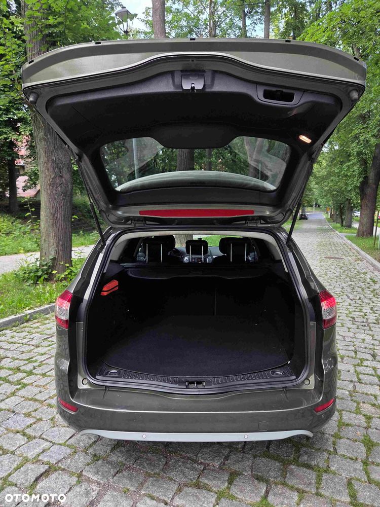 Ford Mondeo 2.0 TDCi Champions Edition - 8