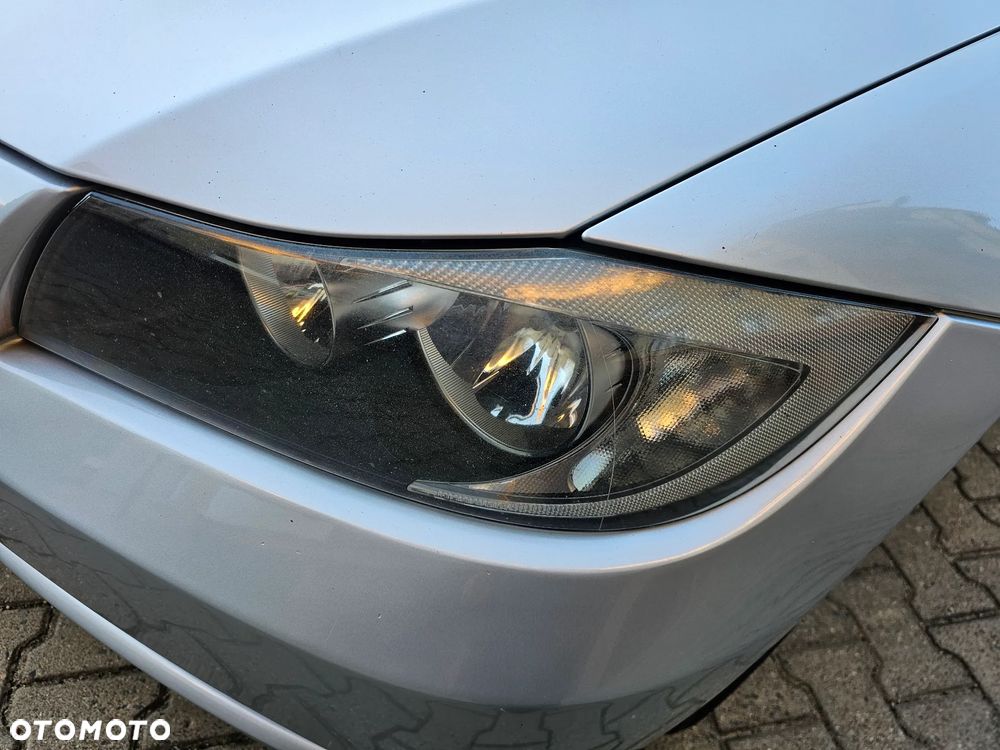 BMW Seria 3 318i - 13