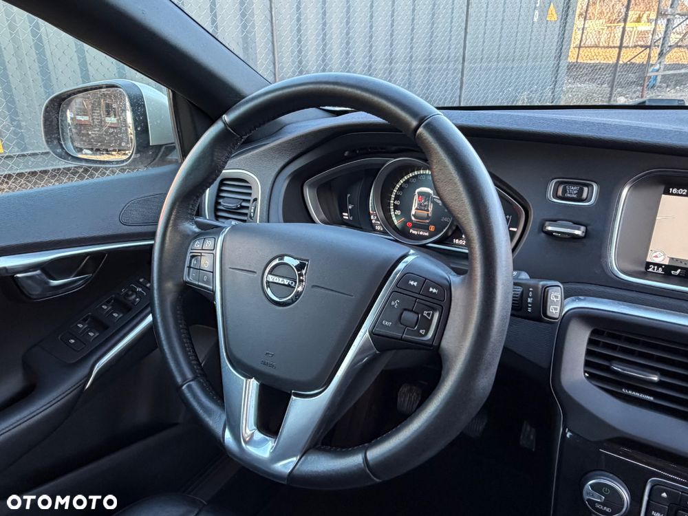 Volvo V40 D3 Momentum - 18