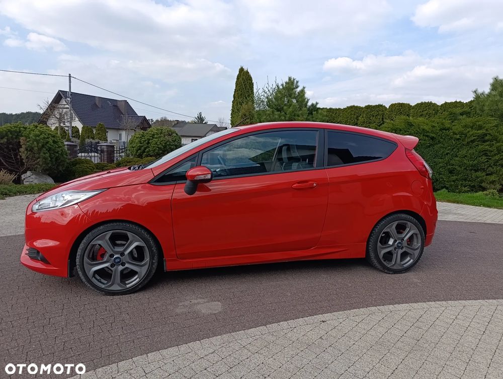 Ford Fiesta 1.6 EcoBoost ST - 8