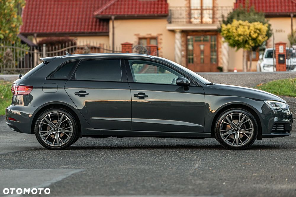Audi A3 Sportback 1.6 TDI design - 19