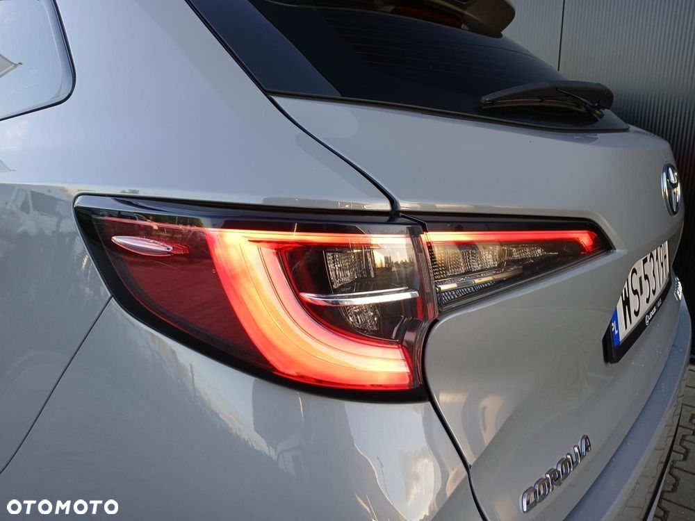 Toyota Corolla 1.8 Hybrid Comfort - 28