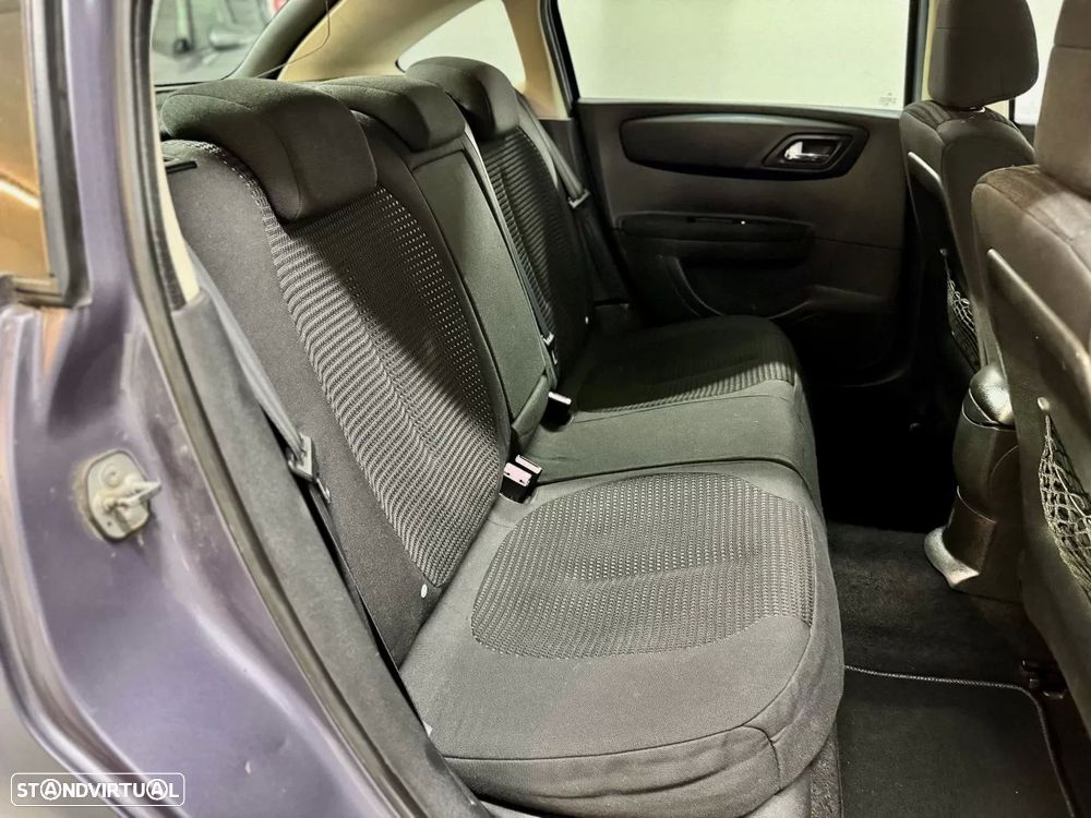 Citroën C4 1.6 HDi Exclusive - 35