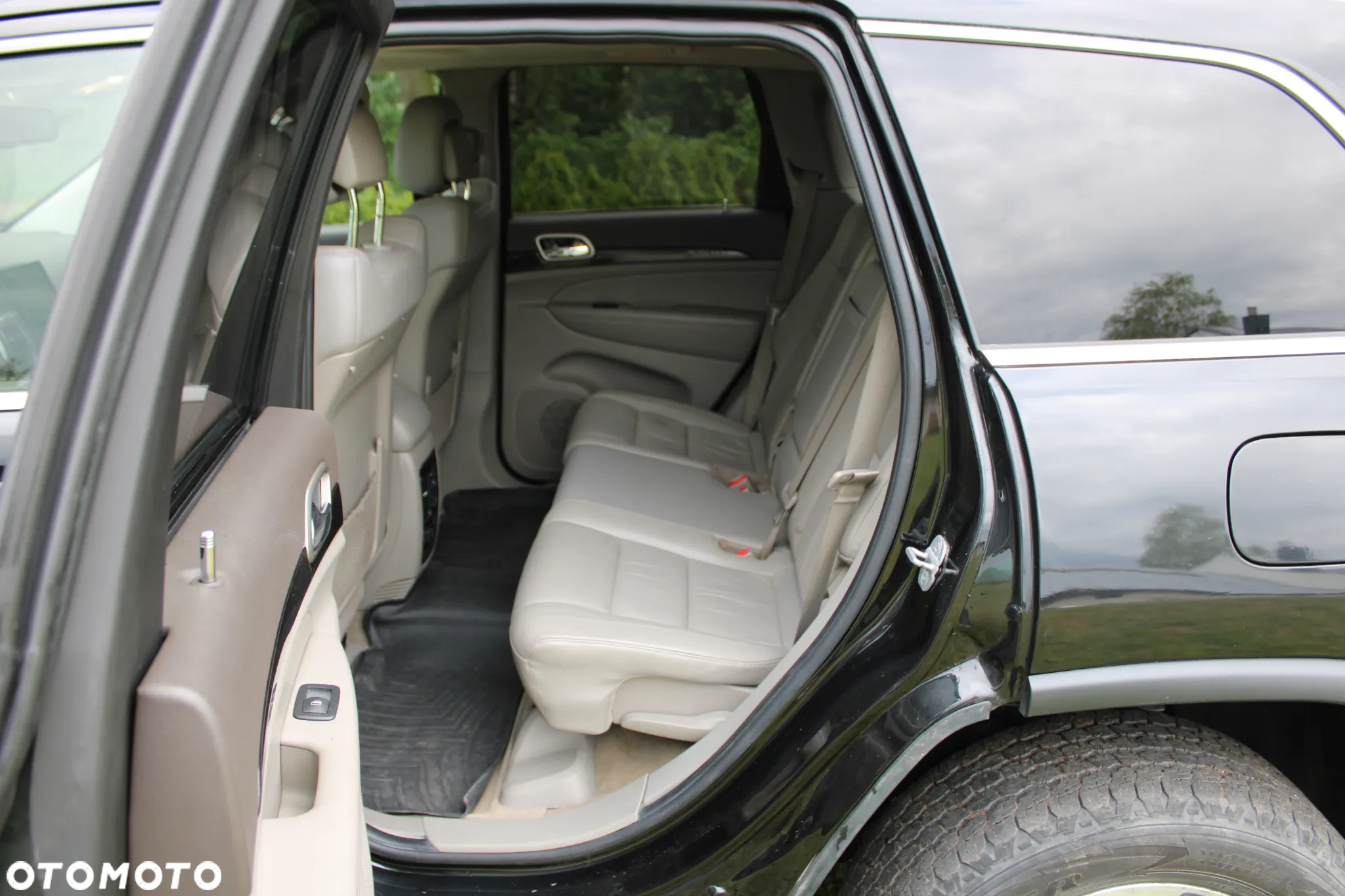 Jeep Grand Cherokee - 29