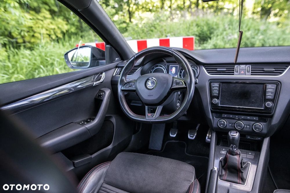 Skoda Octavia 2.0 TSI RS - 13