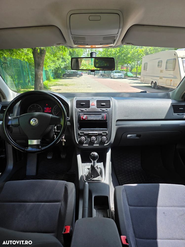 Volkswagen Jetta 1.9 TDI Comfortline - 6
