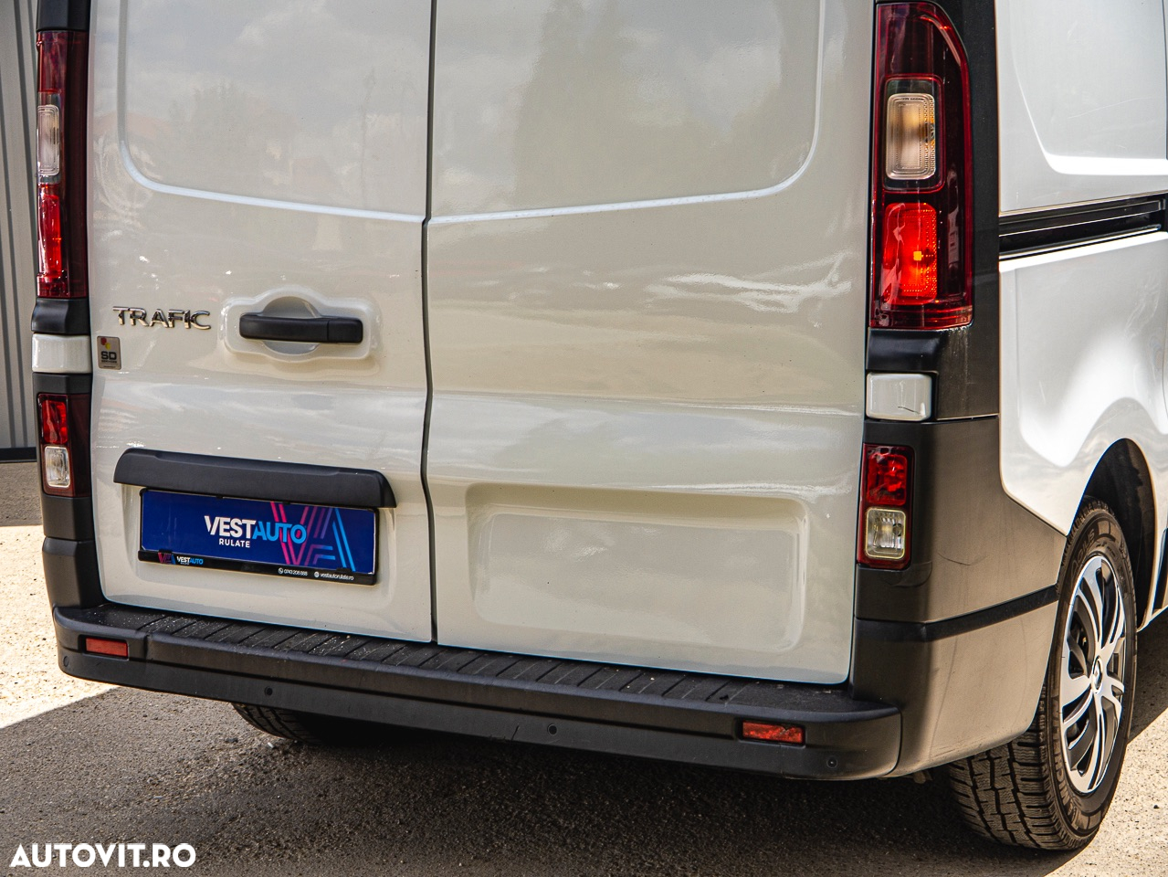 Renault Trafic - 32