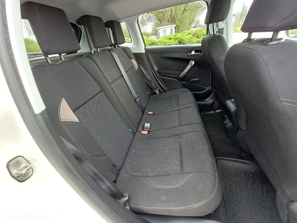 Peugeot 2008 1.2 Pure Tech Style S&S - 29