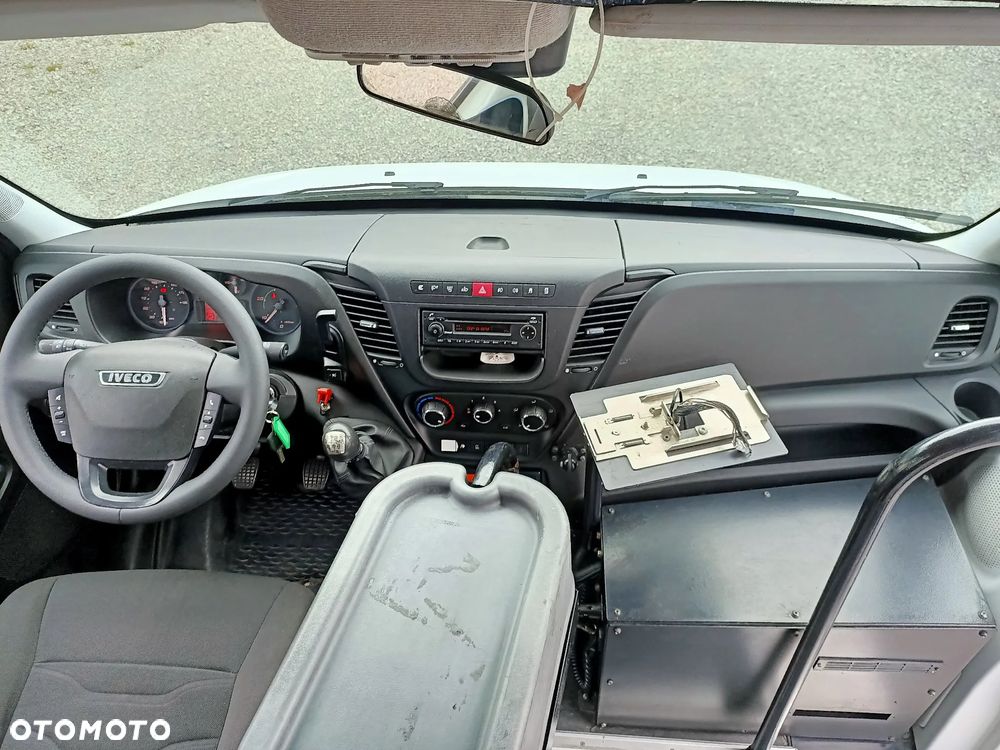 Iveco Daily Line 60C17 24 Osobowy - 19