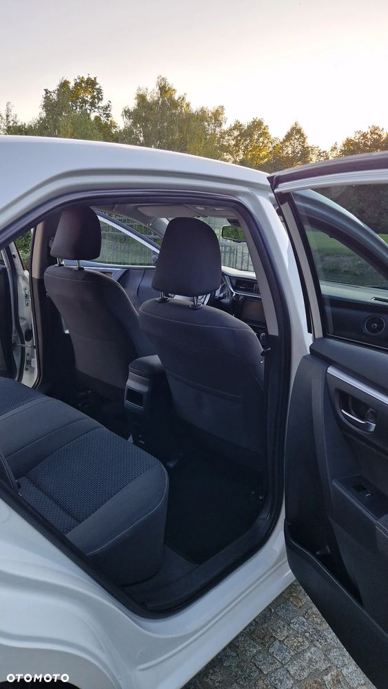Toyota Corolla 1.6 Comfort - 31