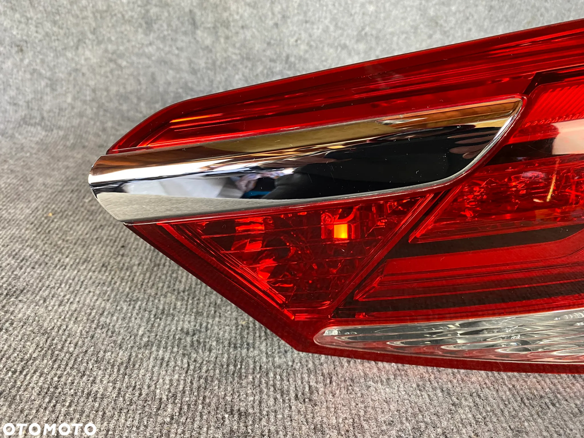 LAMPY TYLNE TYŁ L+P NA KLAPE - HYUNDAI I40 I KOMBI LIFT 14-18 - 19