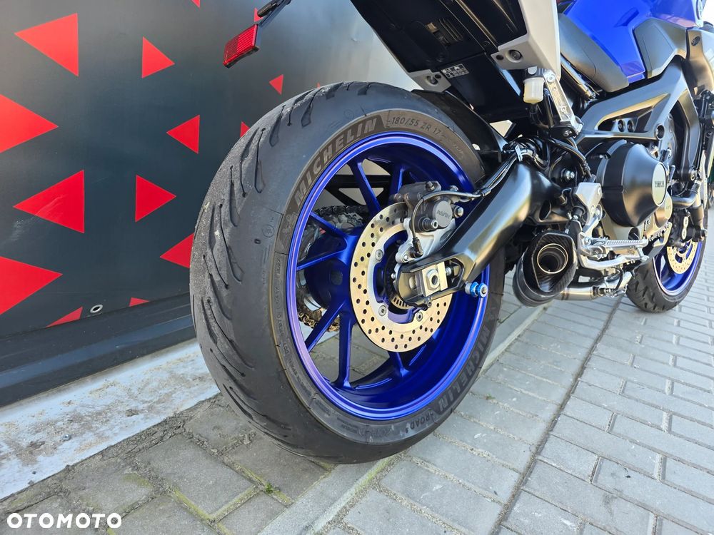 Yamaha MT - 7