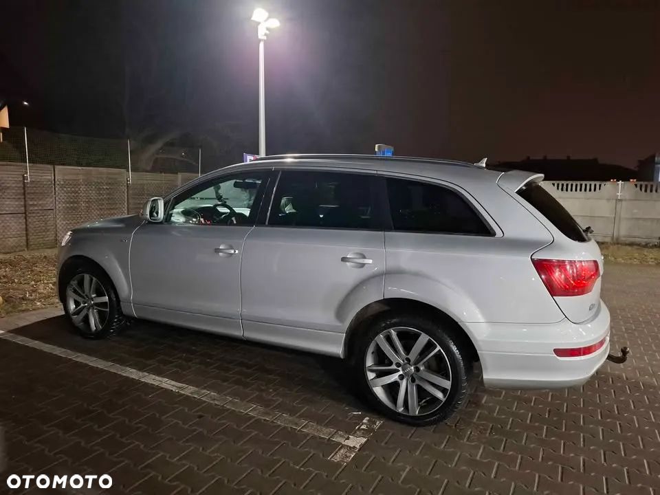 Audi Q7 - 1