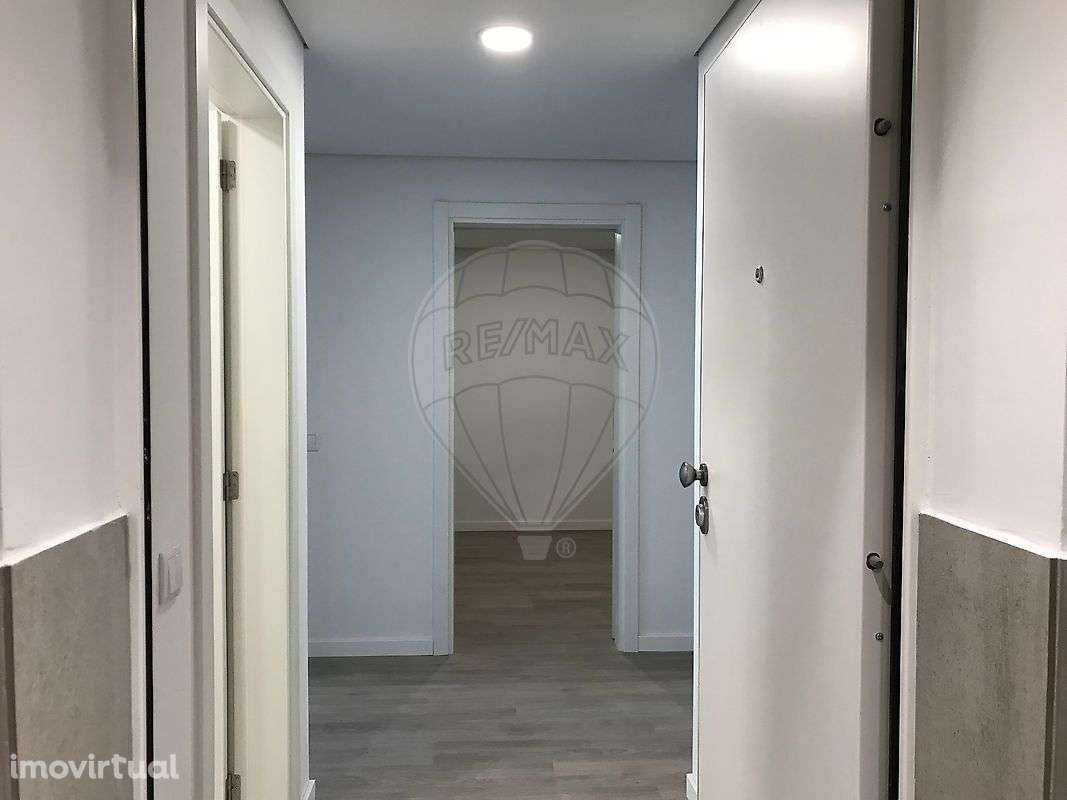 Apartamento T2 para arrendamento - Grande imagem: 2/31