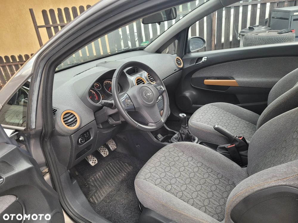 Opel Corsa 1.4 16V Sport - 10