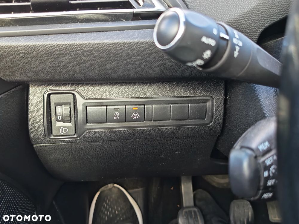 Peugeot 308 - 25
