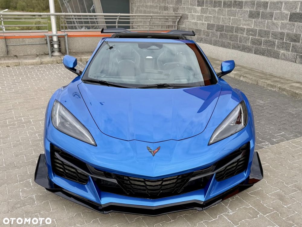 Chevrolet Corvette - 1