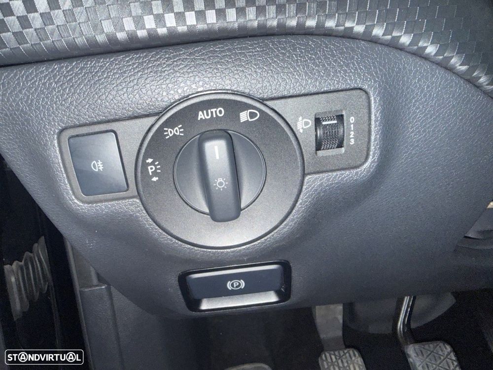 Mercedes-Benz A 180 d Urban - 15