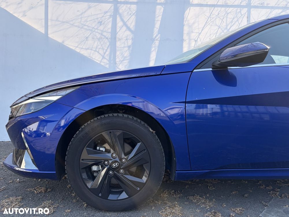 Hyundai Elantra 1.6 l 123 CP CVT Exclusive - 17