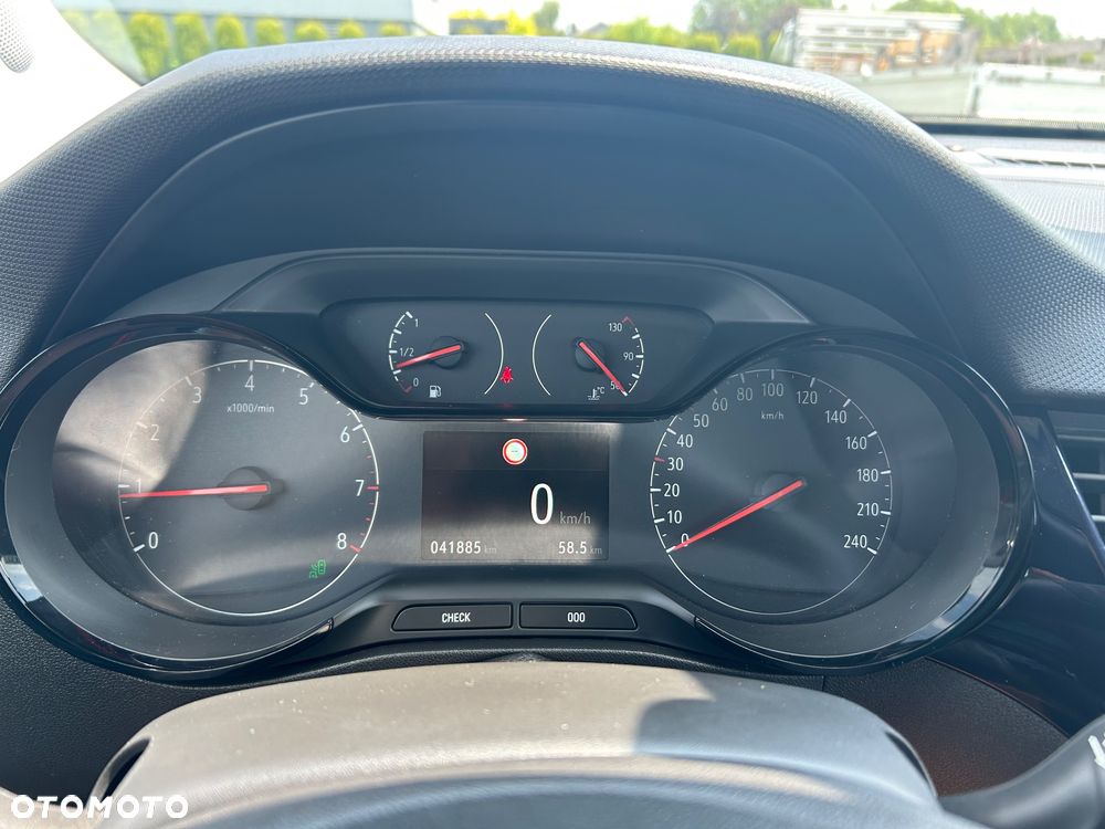 Opel Crossland X - 16