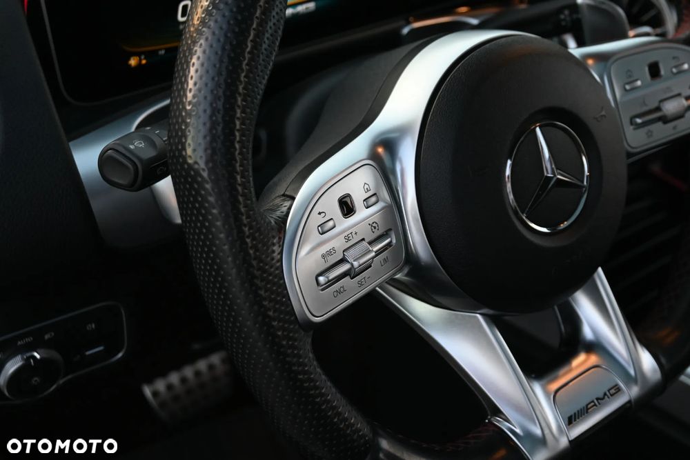 Mercedes-Benz GLB - 21