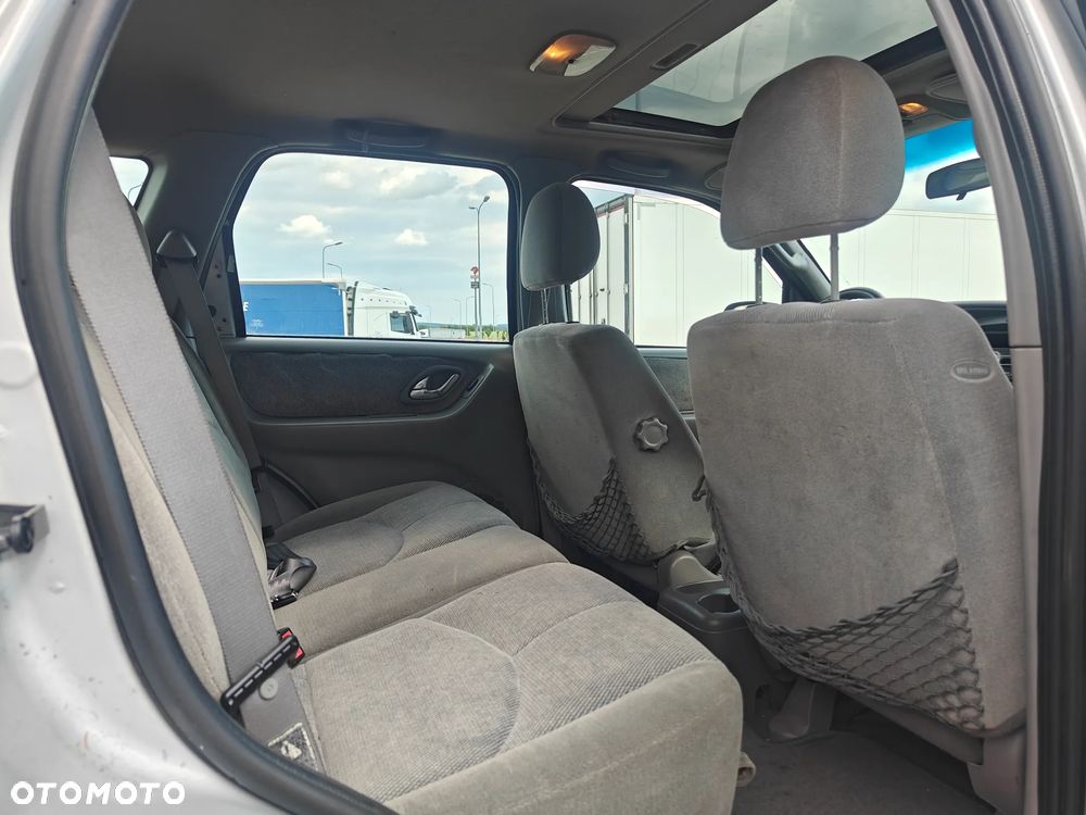 Mazda Tribute 4x4 Comfort - 8