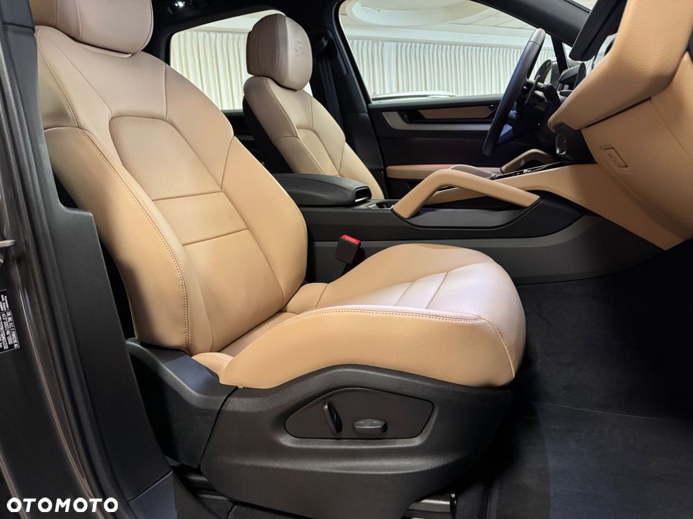 Porsche Cayenne Standard - 14