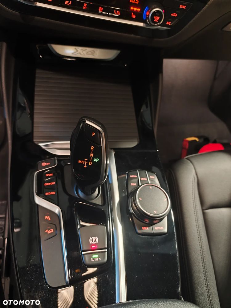 BMW X4 xDrive20i sport - 23