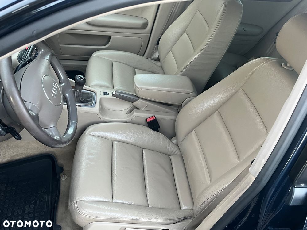 Audi A4 Limousine 2 - 24