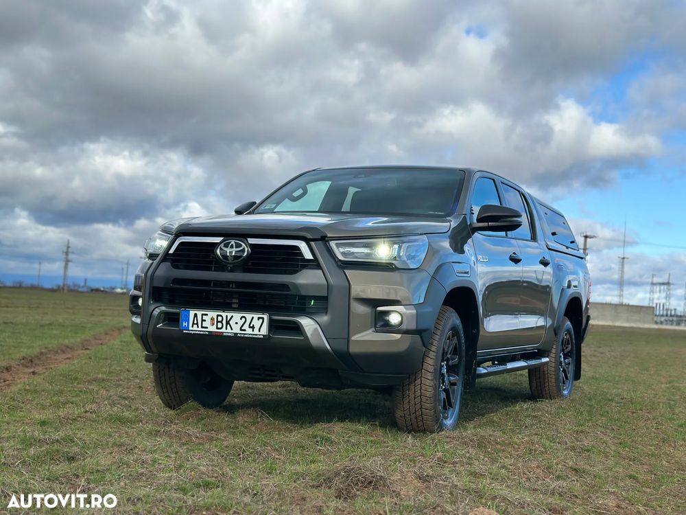 Toyota Hilux 2.8D 204CP 4x4 Double Cab AT Invincible Color Edition - 3