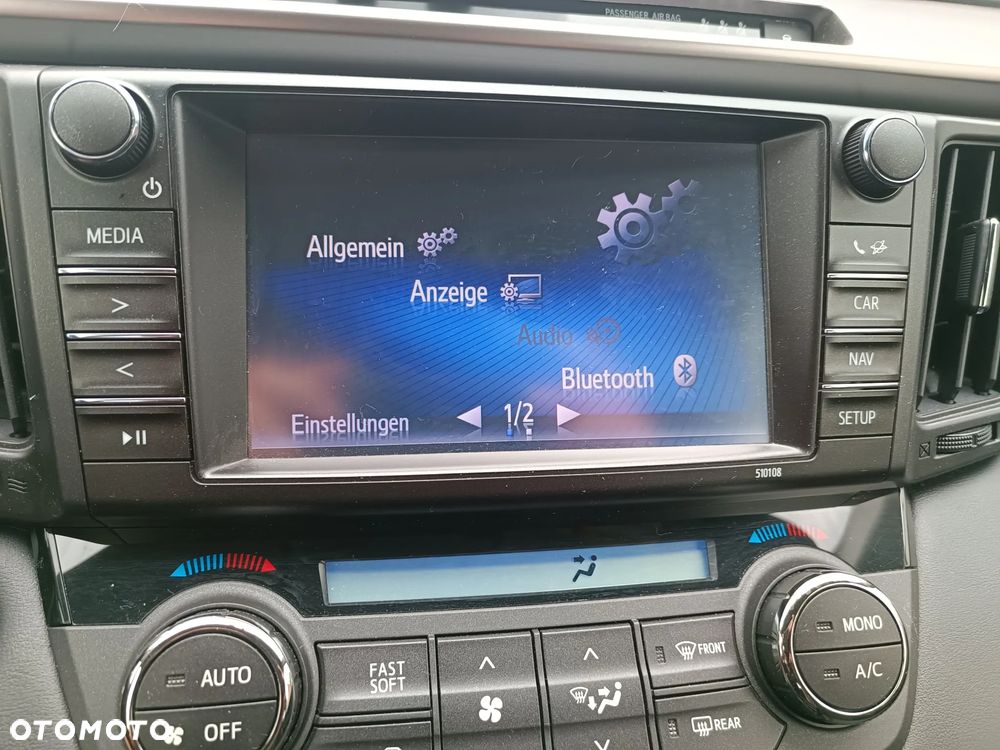 Toyota RAV4 Hybrid Premium 4x4 - 17