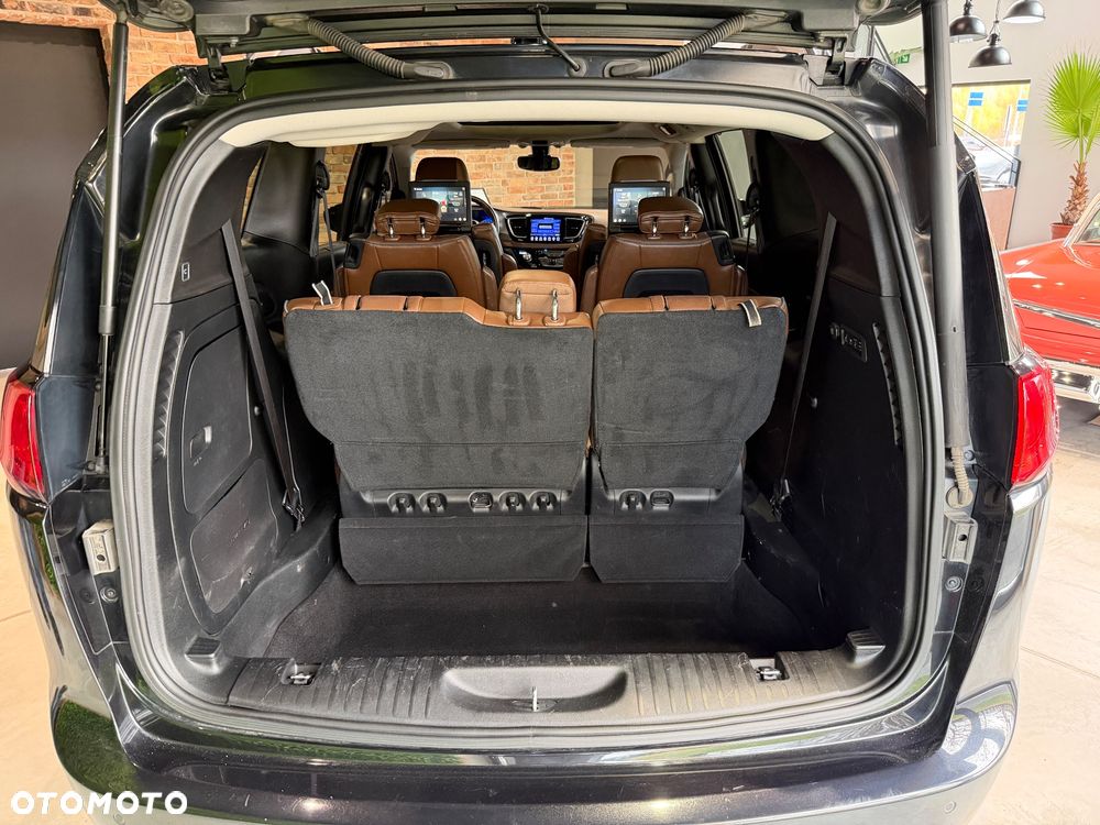 Chrysler Pacifica - 31