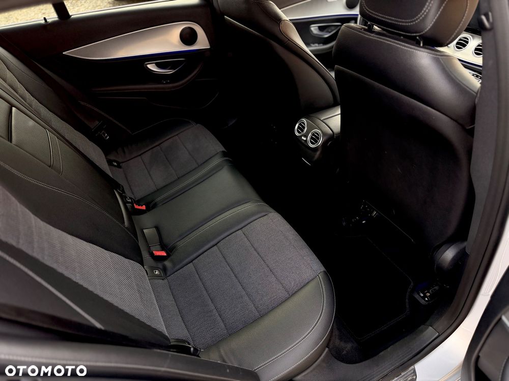 Mercedes-Benz Klasa E - 36