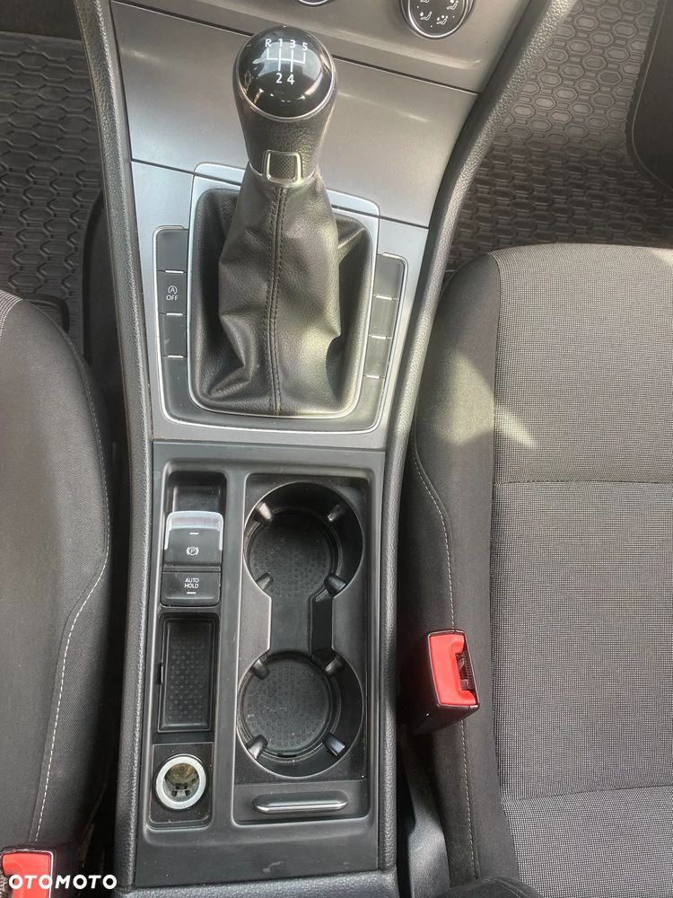 Volkswagen Golf 1.6 TDI BlueMotion Trendline - 9