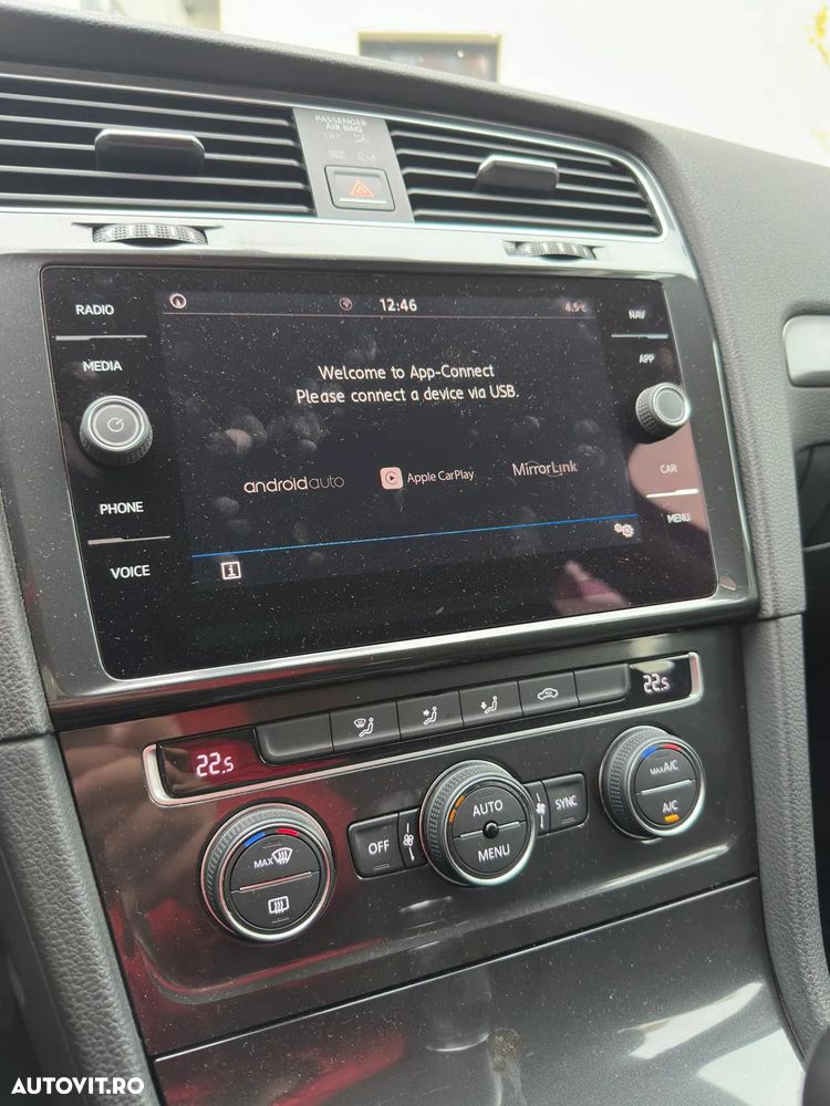 Volkswagen Golf 1.6 TDI Highline - 17