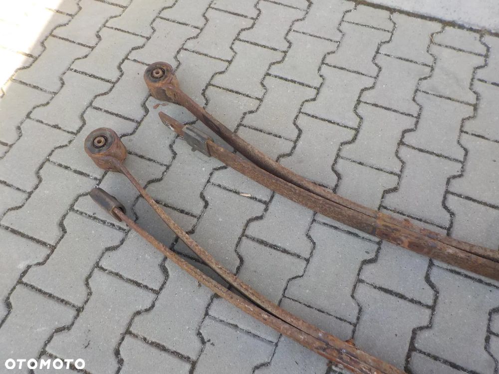 CRAFTER SPRINTER 906 RESOR PIÓRO TYŁ RESORY PODWÓJNY - 3