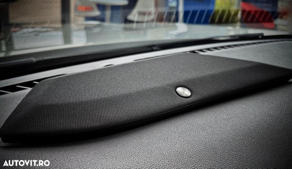 Ford Kuga 2.5 Duratec FHEV 4x4 SOUND EDITION - 29