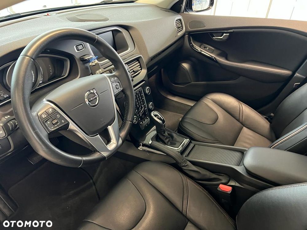 Volvo V40 Cross Country - 7