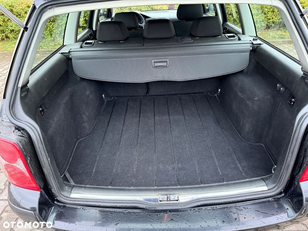 Volkswagen Passat 1.9 TDI Comfortline - 13