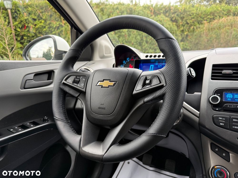 Chevrolet Aveo 1.4 LT - 13