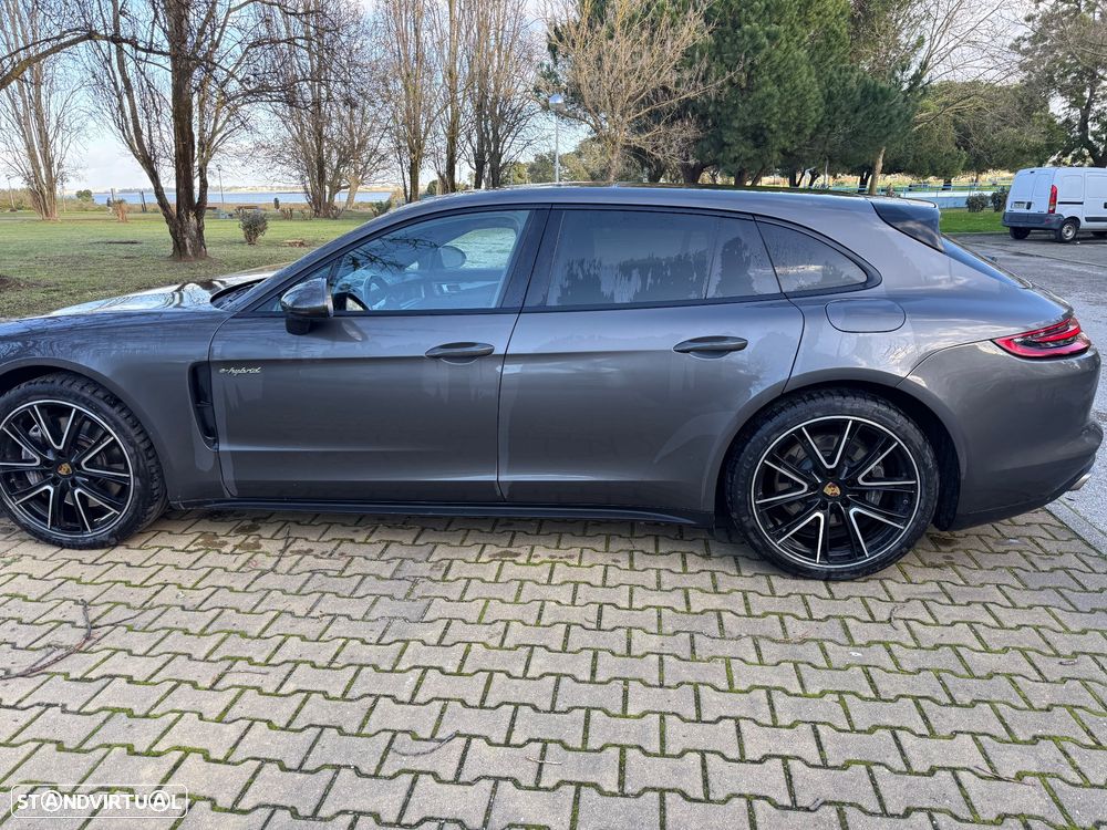 Porsche Panamera Sport Turismo 4 E-Hybrid - 2